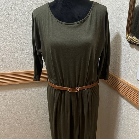 Qearal Dresses & Skirts - Qearal Elegant Olive Green Midi Dress Size L